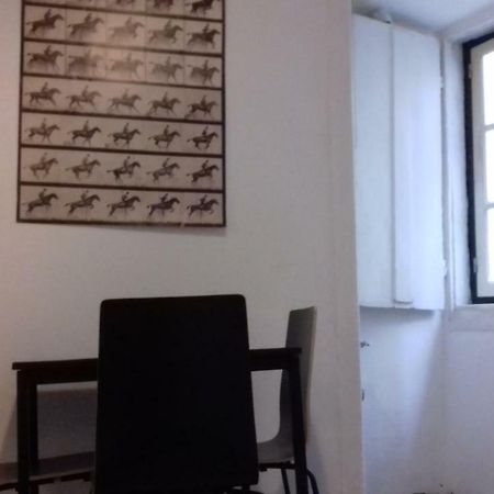 City Center | Chiado Typical Small Flat Лиссабон Экстерьер фото